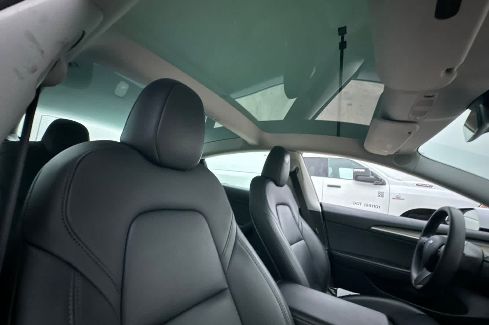 Thumbnail: 2023 Tesla Model 3 - 19