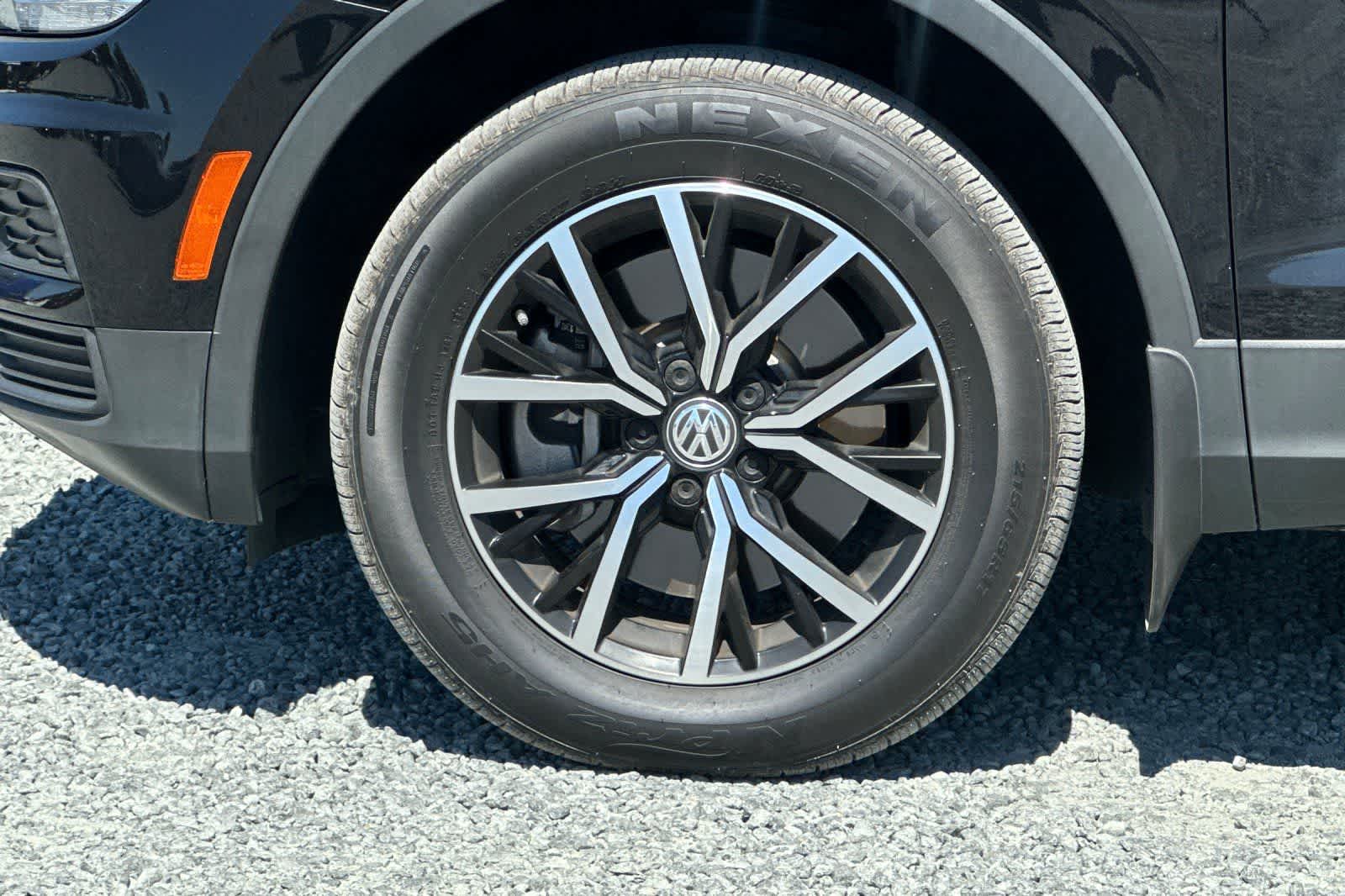 Thumbnail: 2021 Volkswagen Tiguan - 12