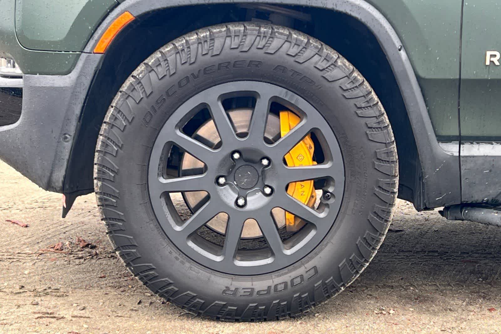 Thumbnail: 2022 Rivian R1T - 12