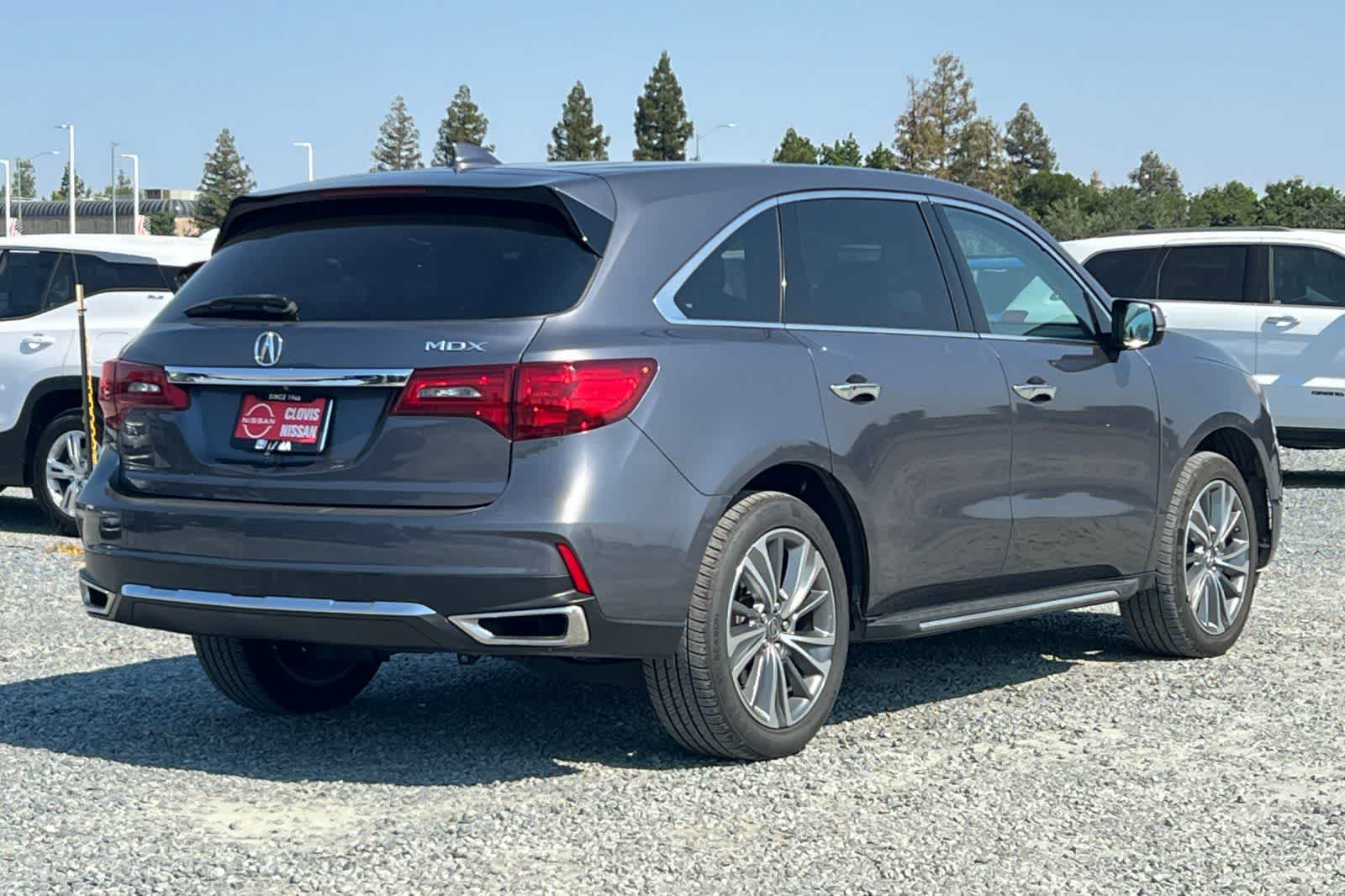 Thumbnail: 2017 Acura MDX - 3