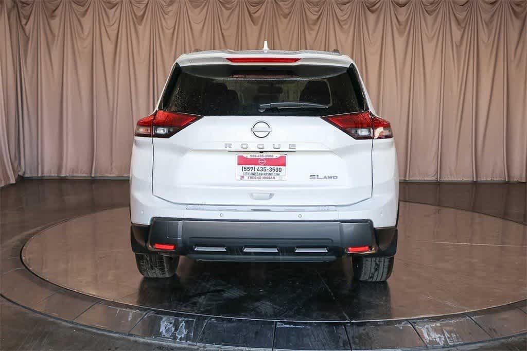 Thumbnail: 2025 Nissan Rogue - 4