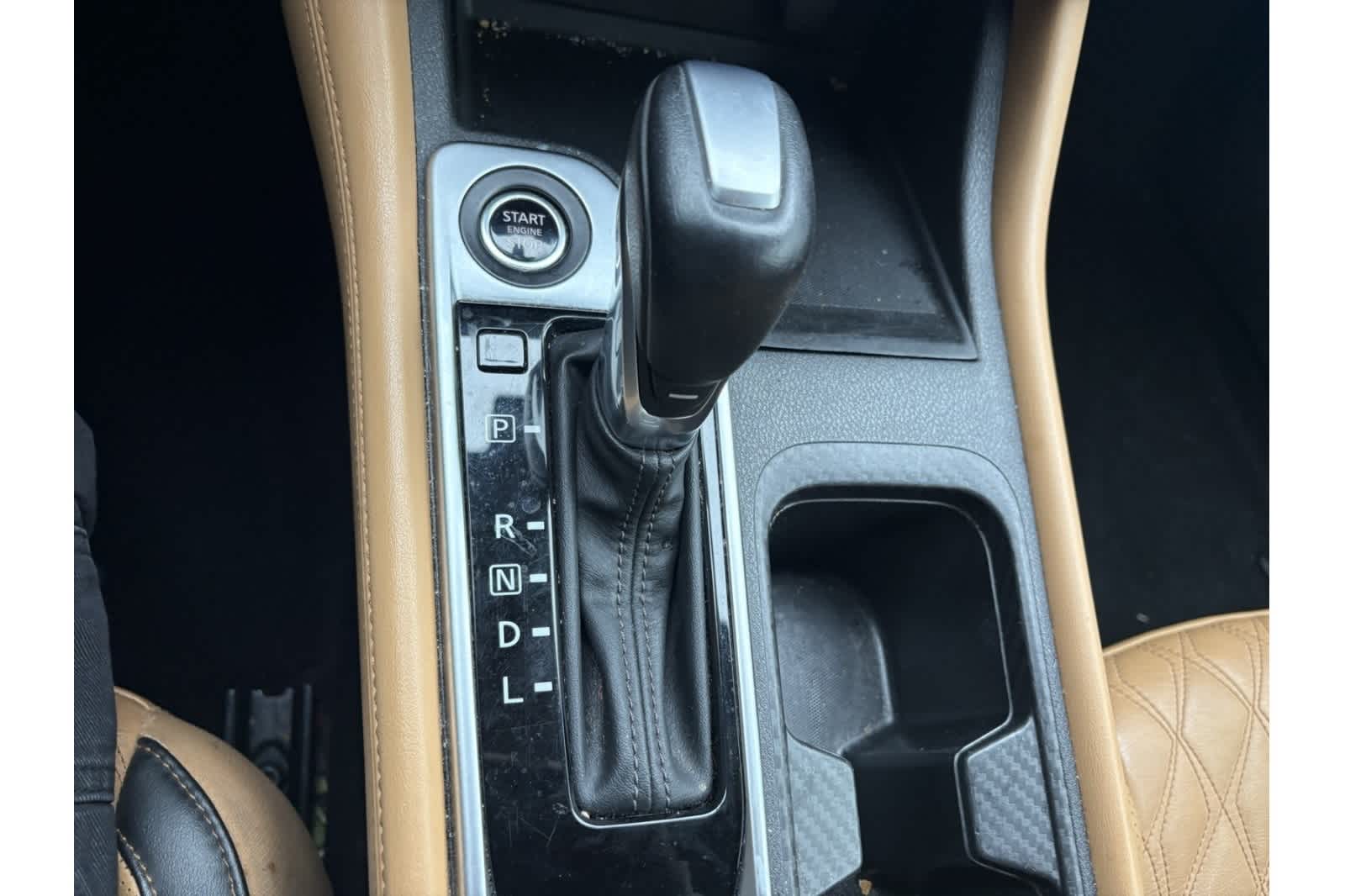 Thumbnail: 2023 Nissan Sentra - 20