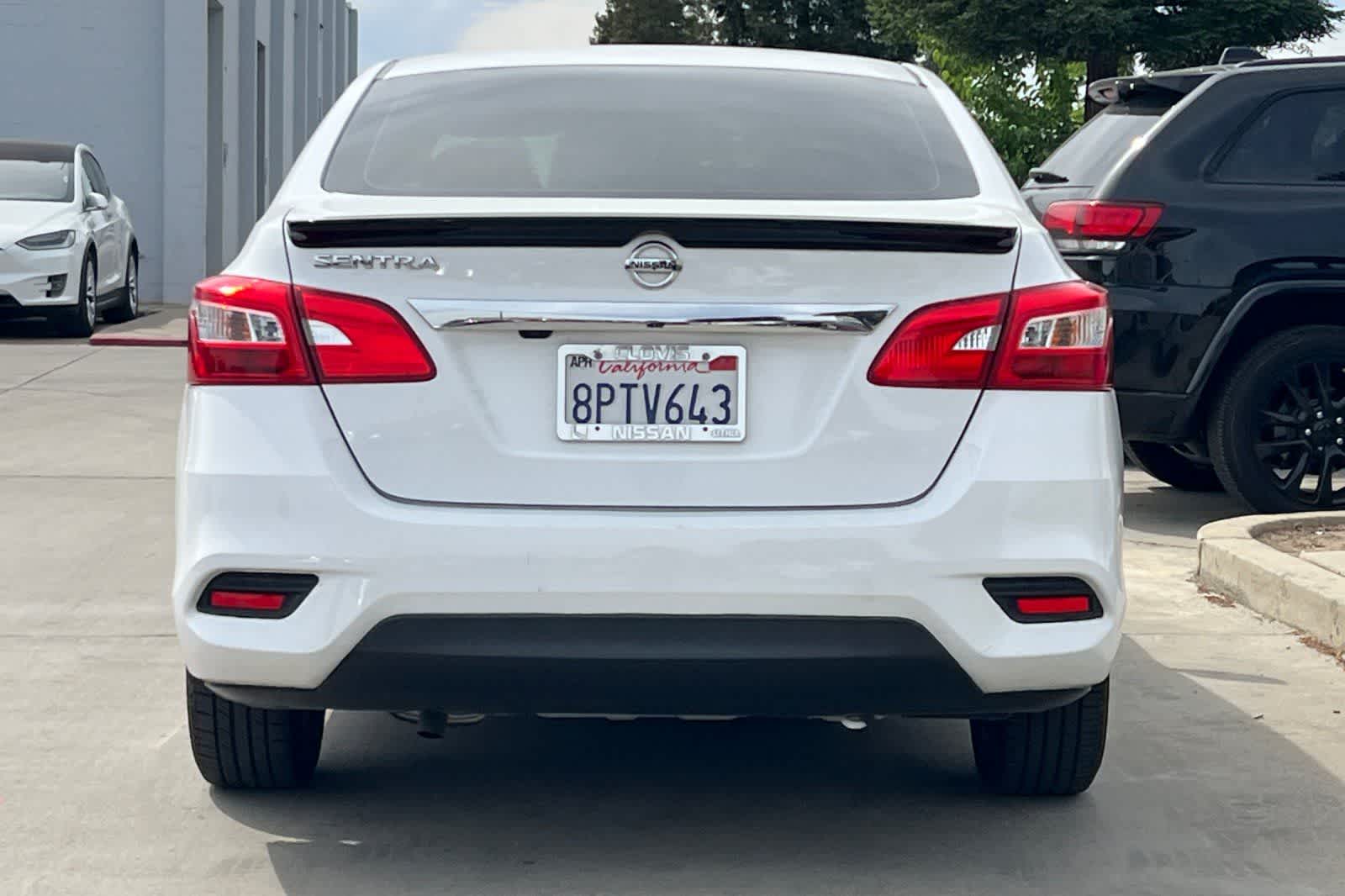 Thumbnail: 2018 Nissan Sentra - 8