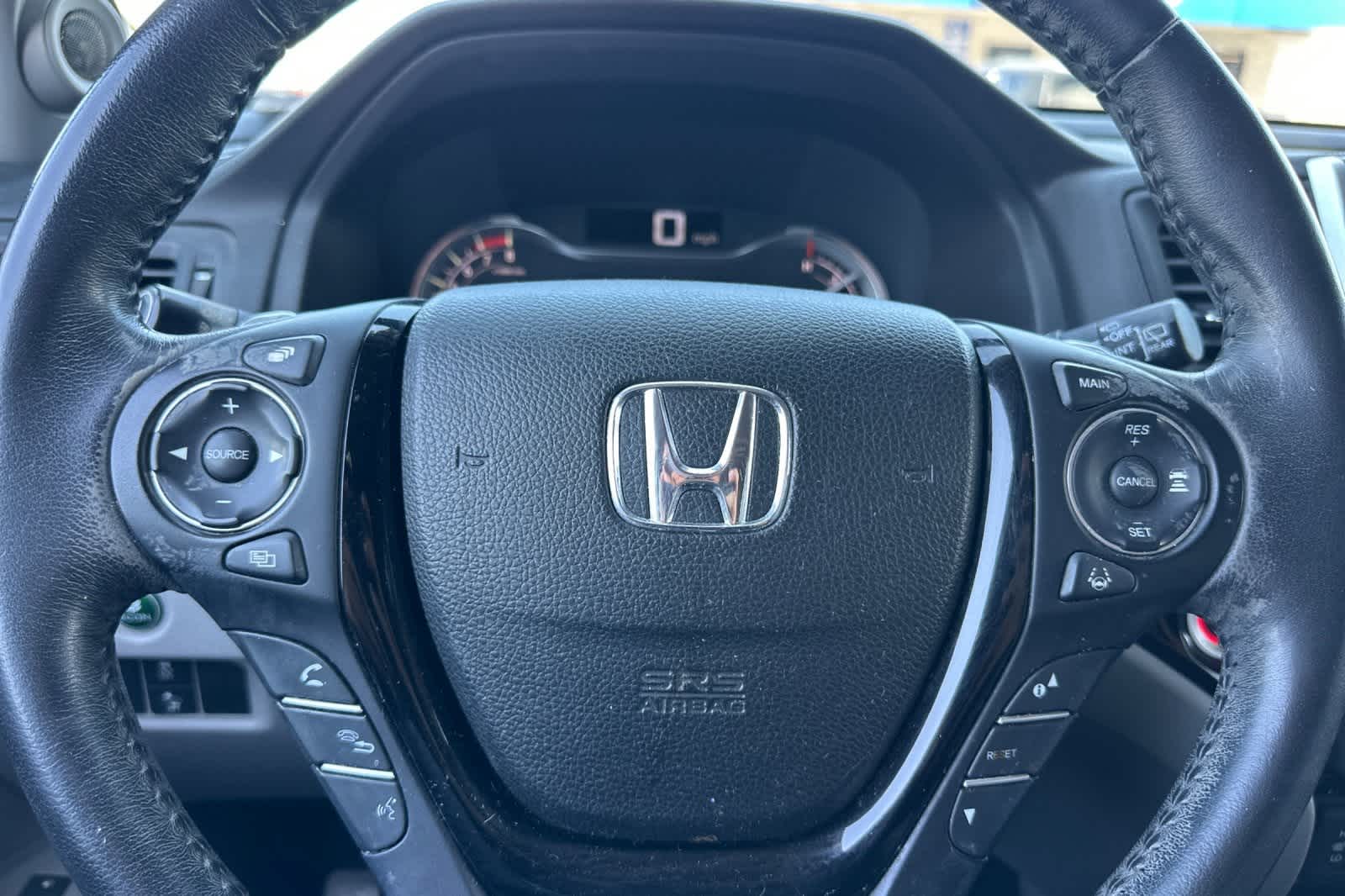 Thumbnail: 2016 Honda Pilot - 25