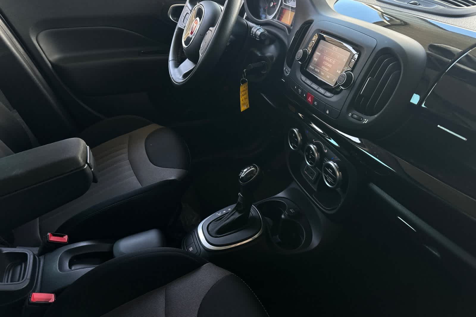 Thumbnail: 2016 Fiat 500L - 18