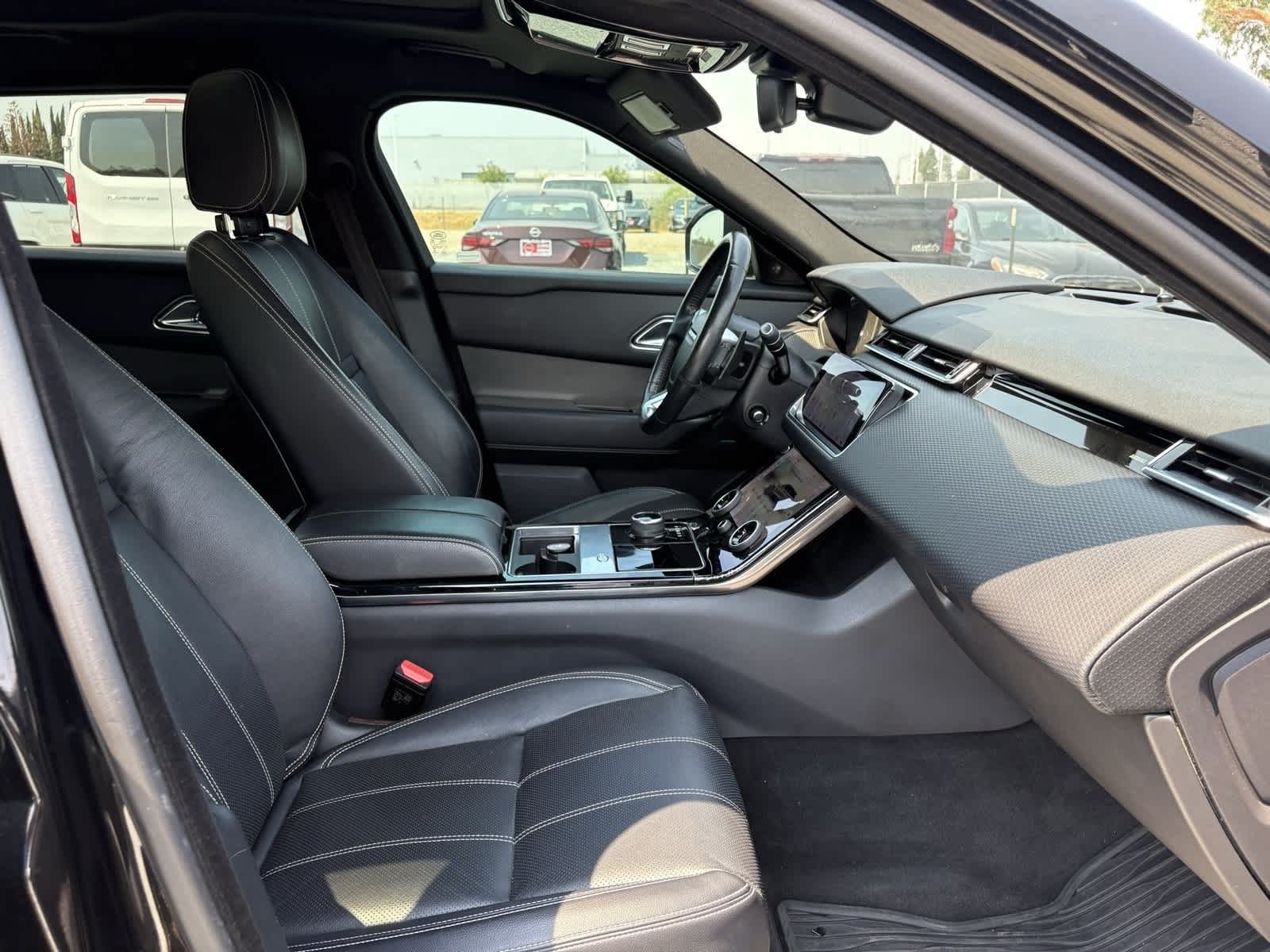 Thumbnail: 2018 Land Rover Range Rover Velar - 14
