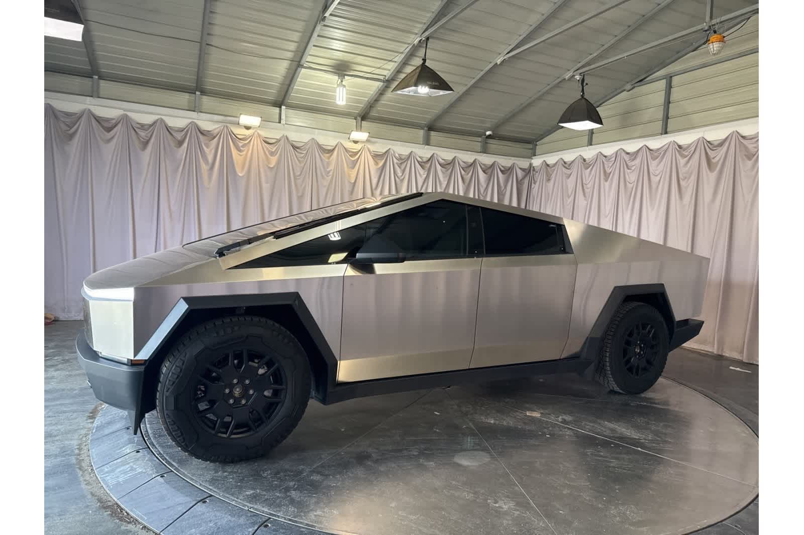 Thumbnail: 2024 Tesla Cybertruck - 4