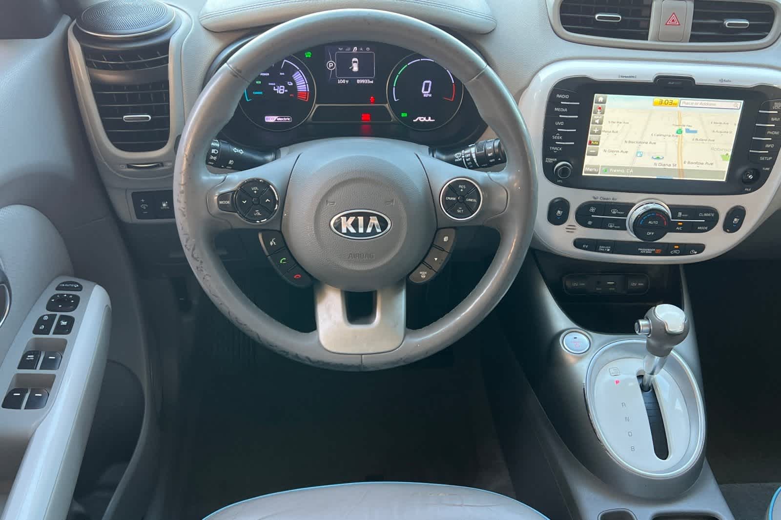 Thumbnail: 2017 Kia Soul EV - 17