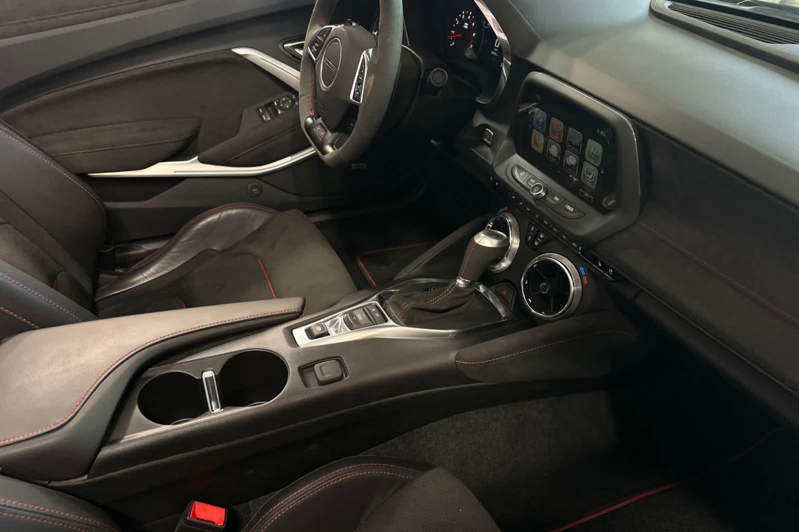 Thumbnail: 2018 Chevrolet Camaro - 18