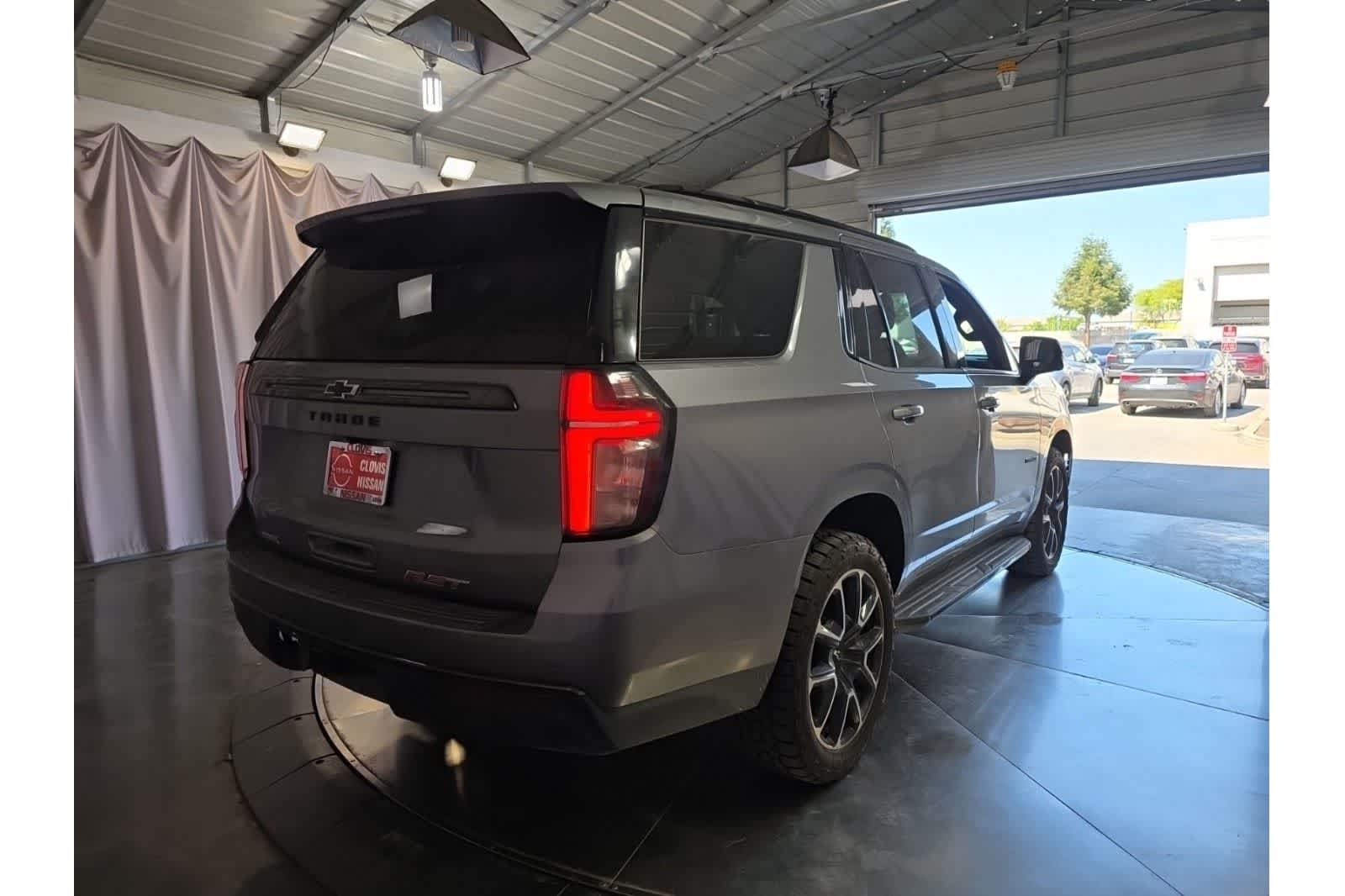 Thumbnail: 2021 Chevrolet Tahoe - 11