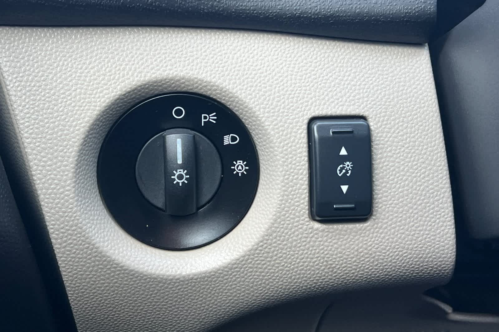 Thumbnail: 2018 Ford Fiesta - 30