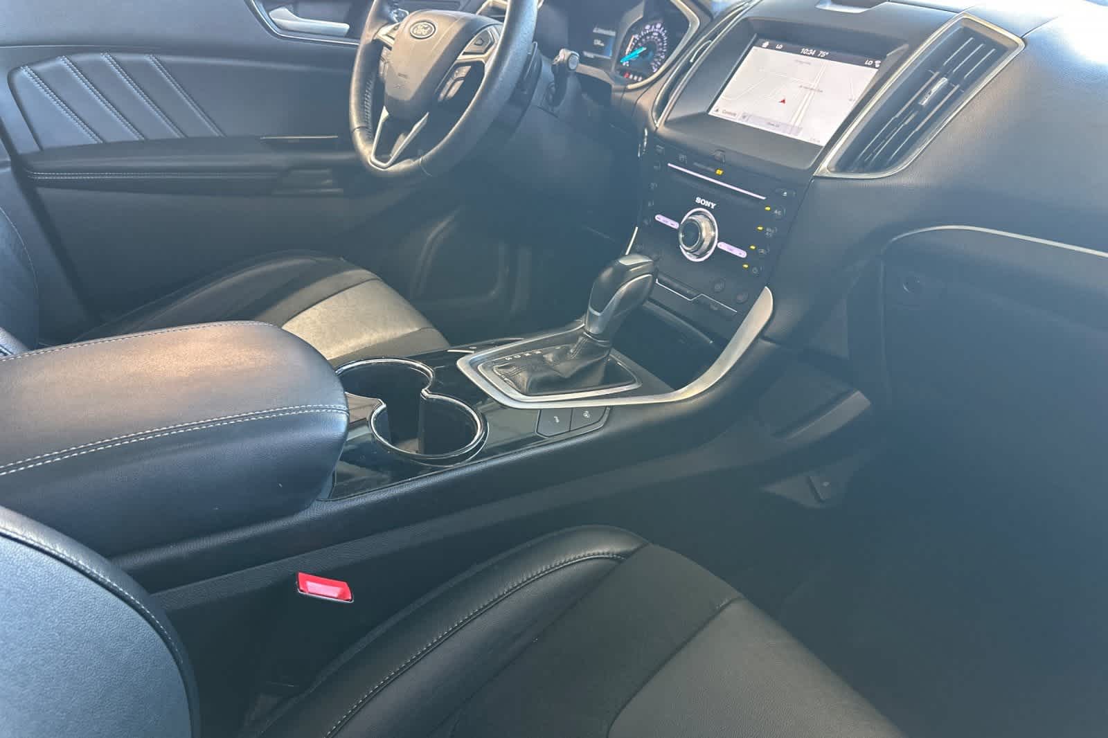 Thumbnail: 2018 Ford Edge - 18