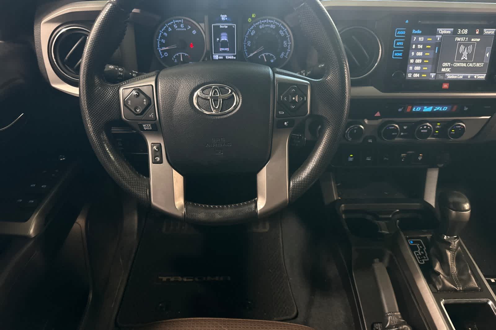 Thumbnail: 2016 Toyota Tacoma - 17
