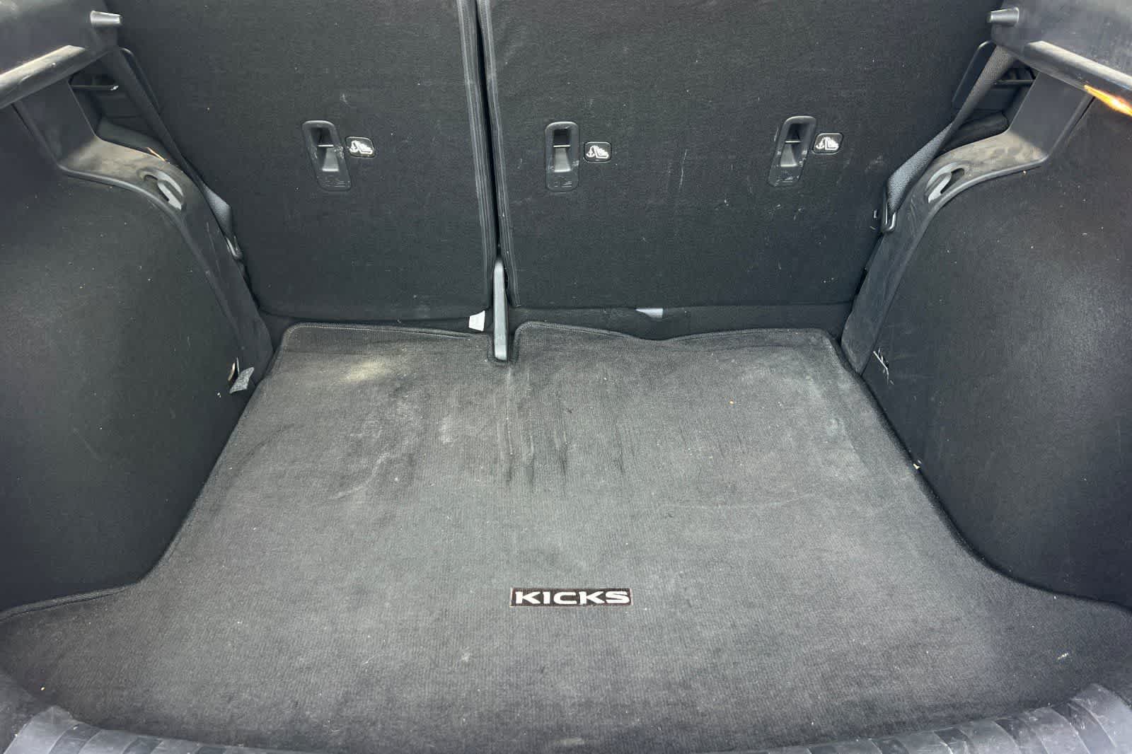 Thumbnail: 2023 Nissan Kicks - 17