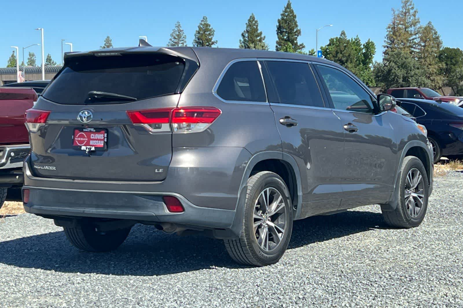 Thumbnail: 2018 Toyota Highlander - 3