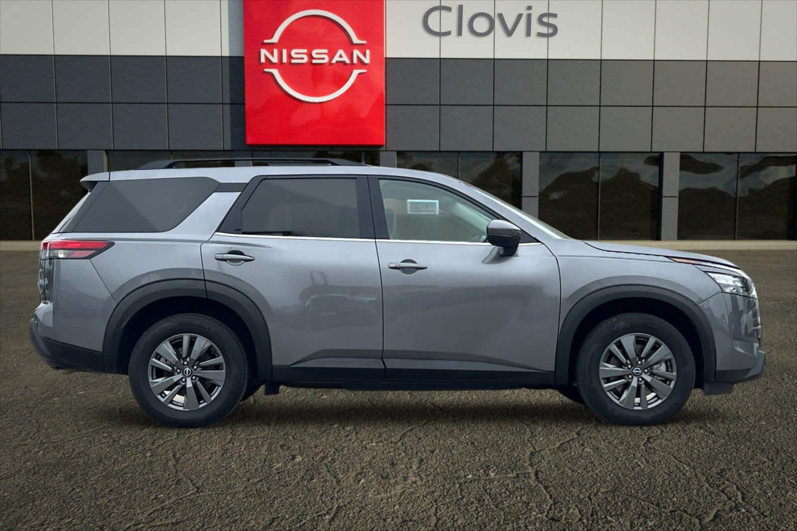 Thumbnail: 2024 Nissan Pathfinder - 9