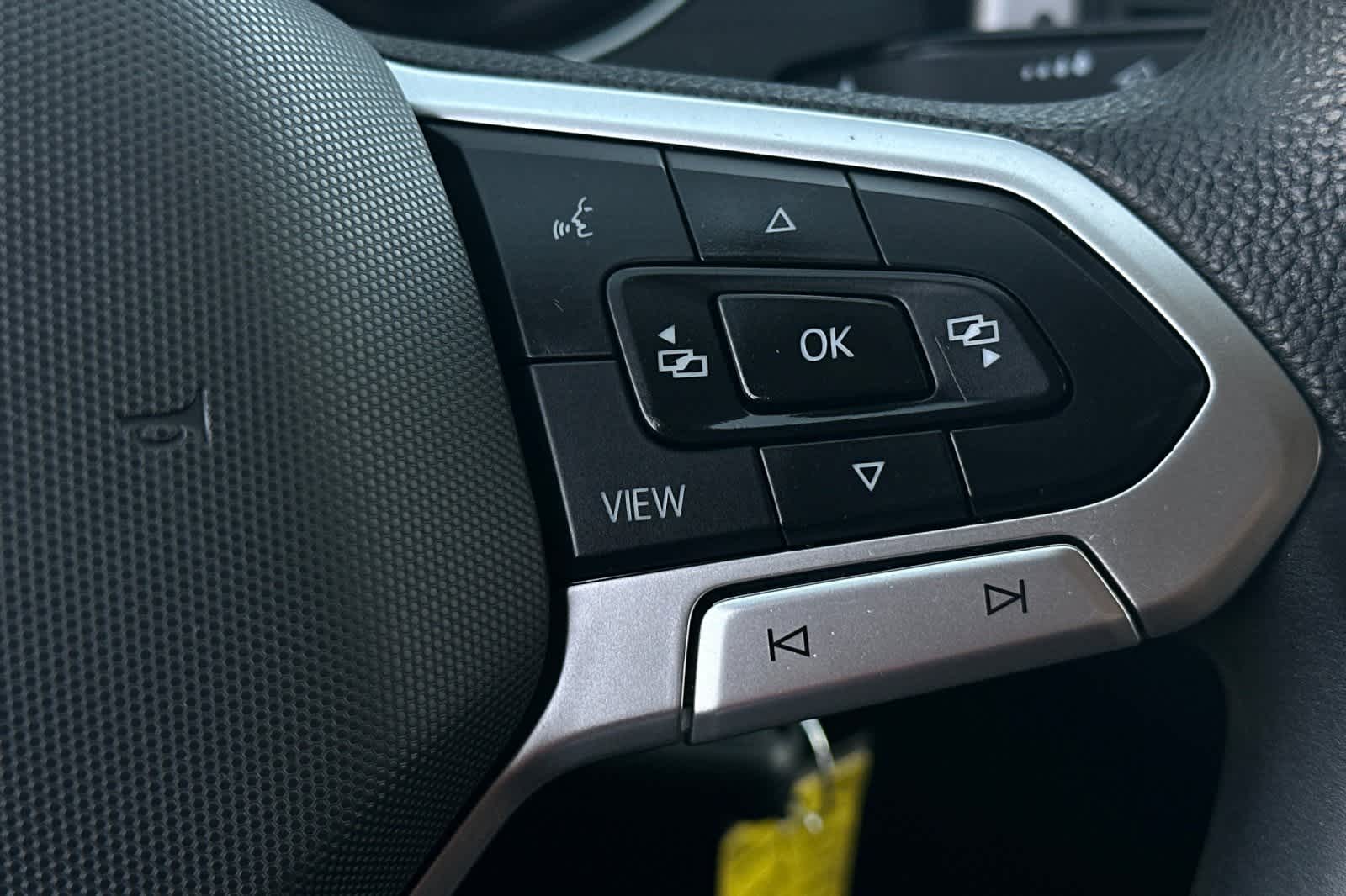 Thumbnail: 2021 Volkswagen Atlas - 29