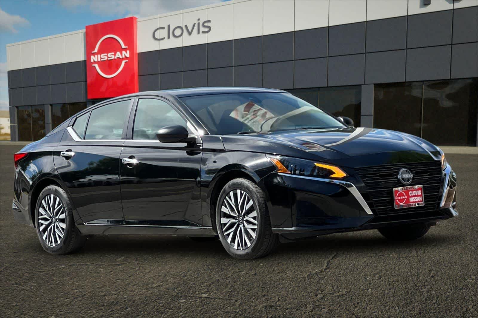 Thumbnail: 2025 Nissan Altima - 10