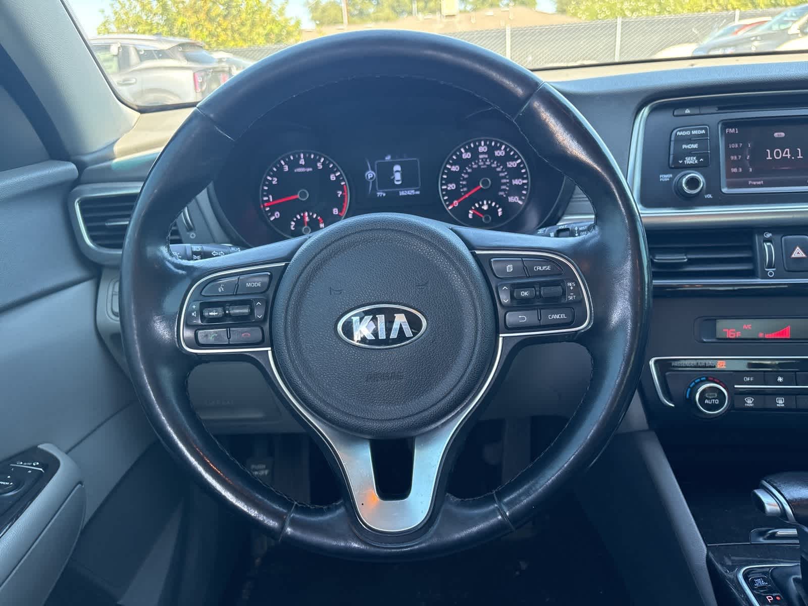 Thumbnail: 2016 Kia Optima - 22