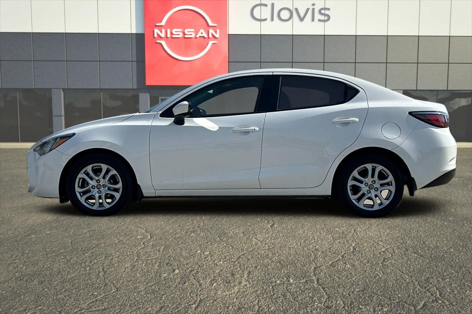 Thumbnail: 2018 Toyota Yaris iA - 6