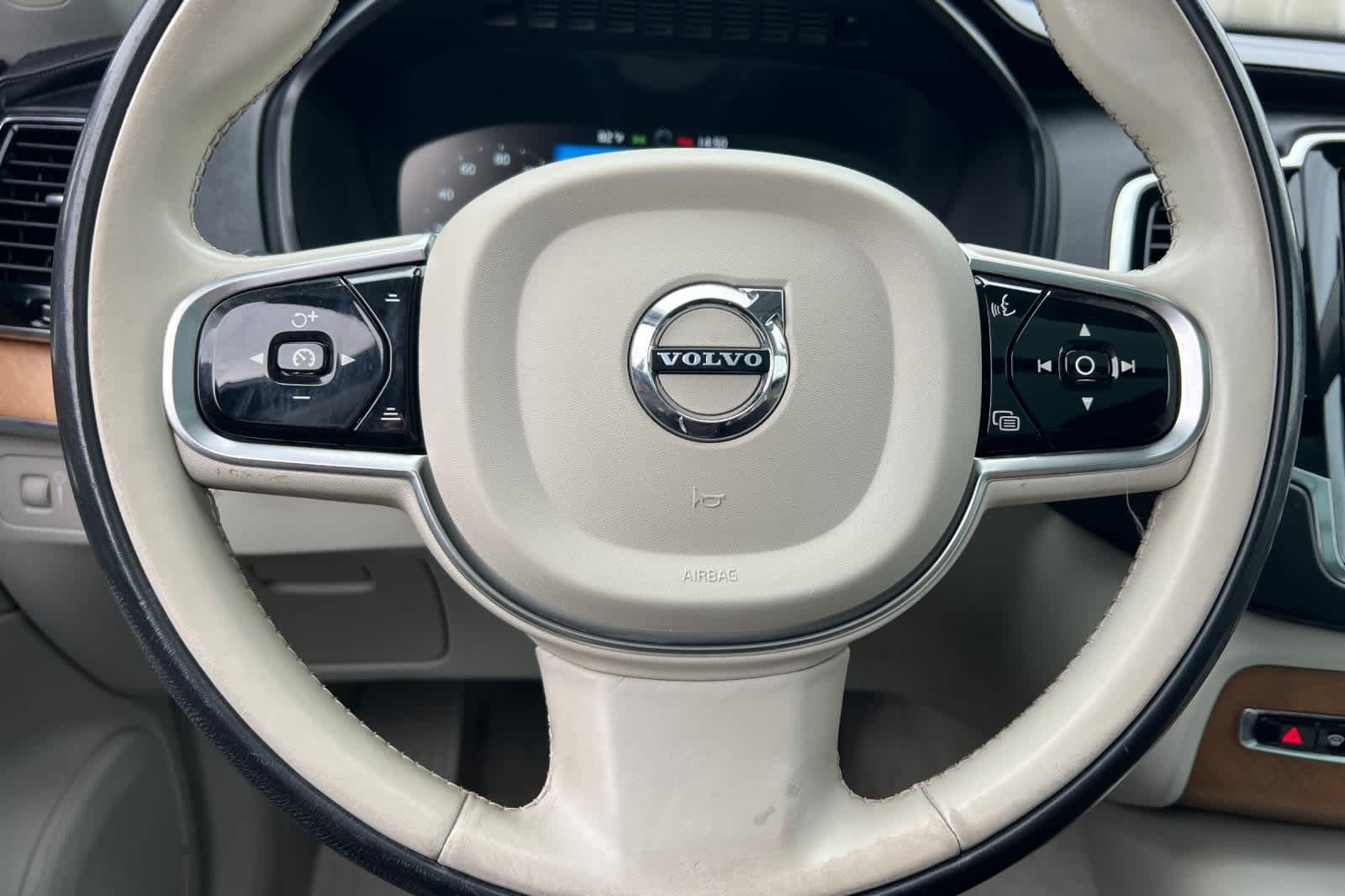 Thumbnail: 2016 Volvo XC90 - 27