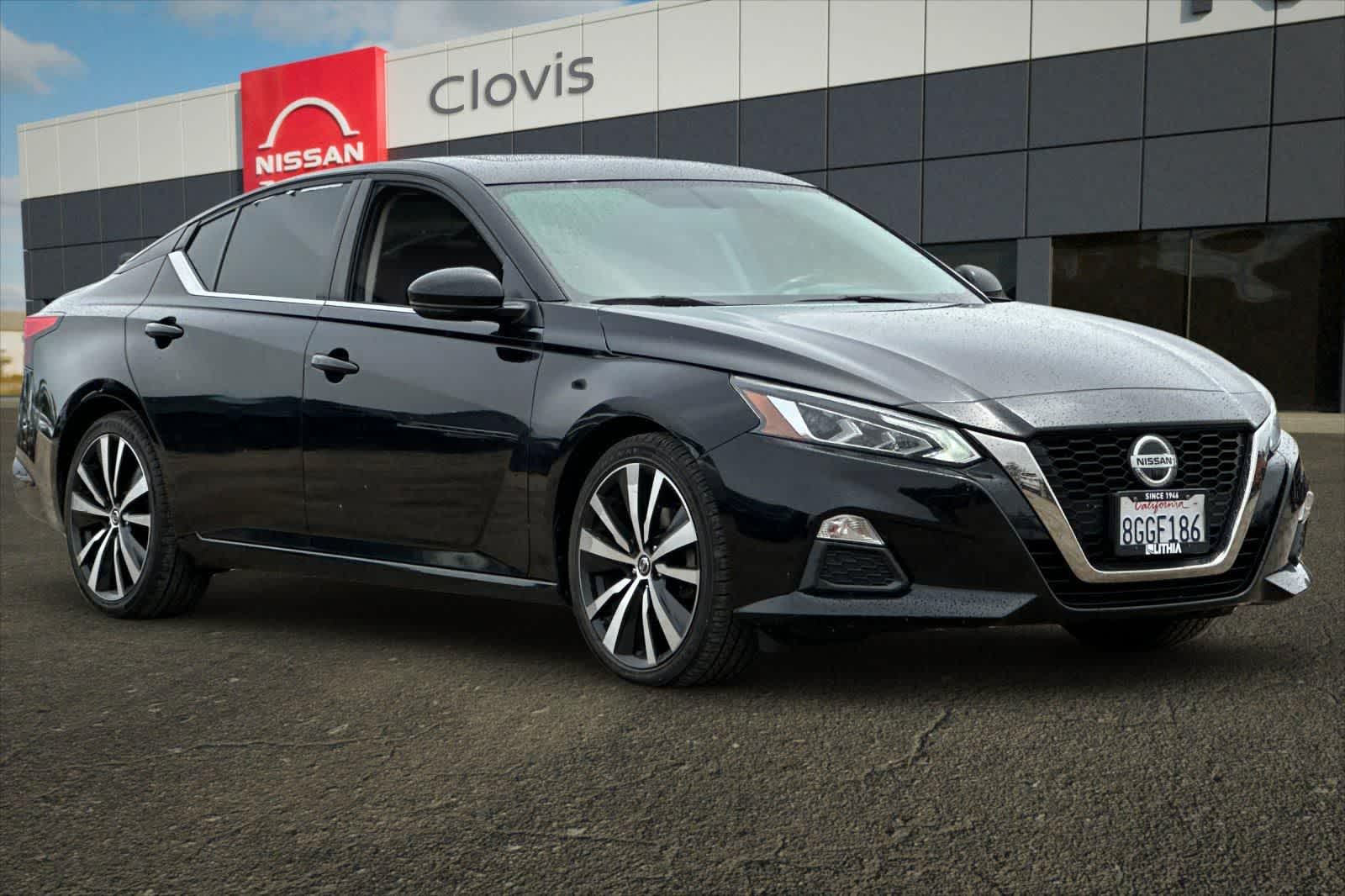 Thumbnail: 2019 Nissan Altima - 10