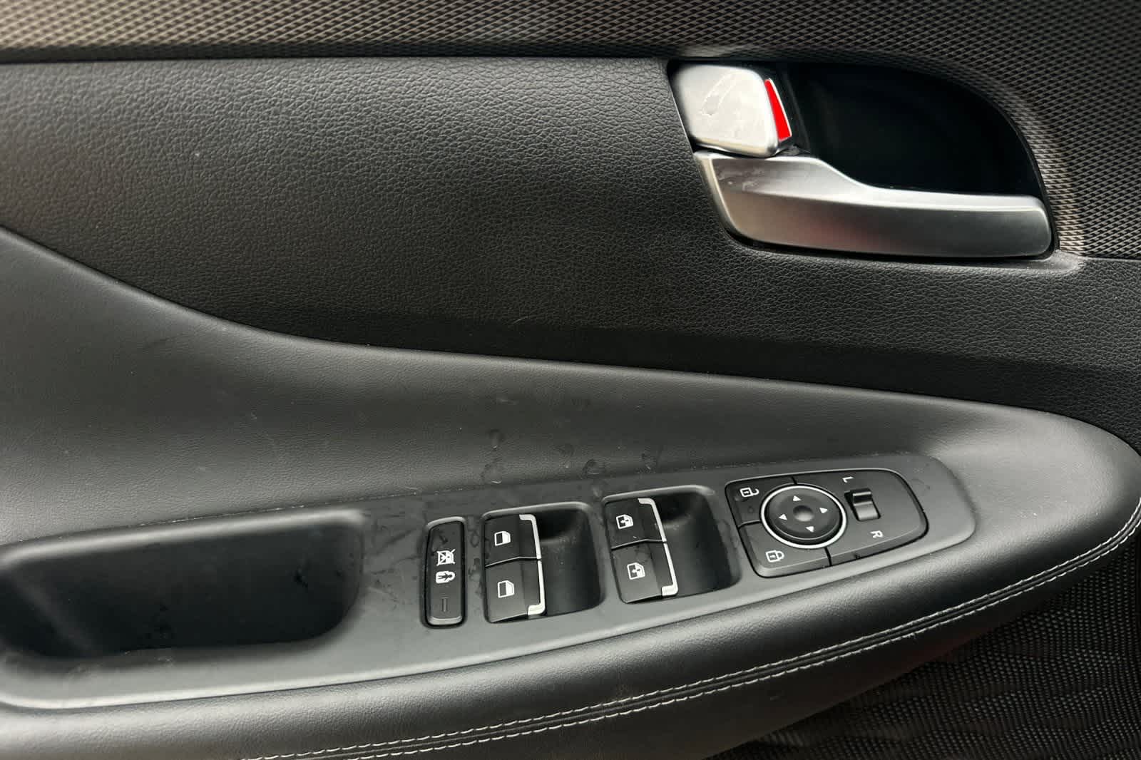 Thumbnail: 2020 Hyundai Santa Fe - 15