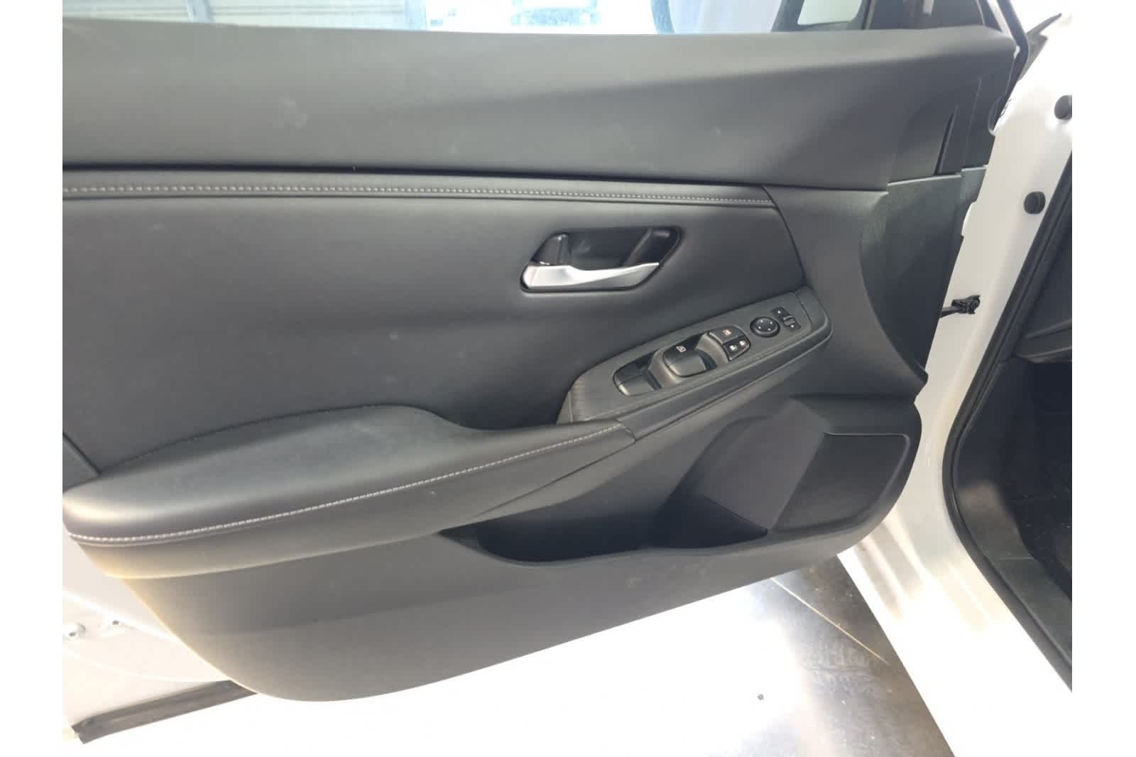 Thumbnail: 2021 Nissan Sentra - 16