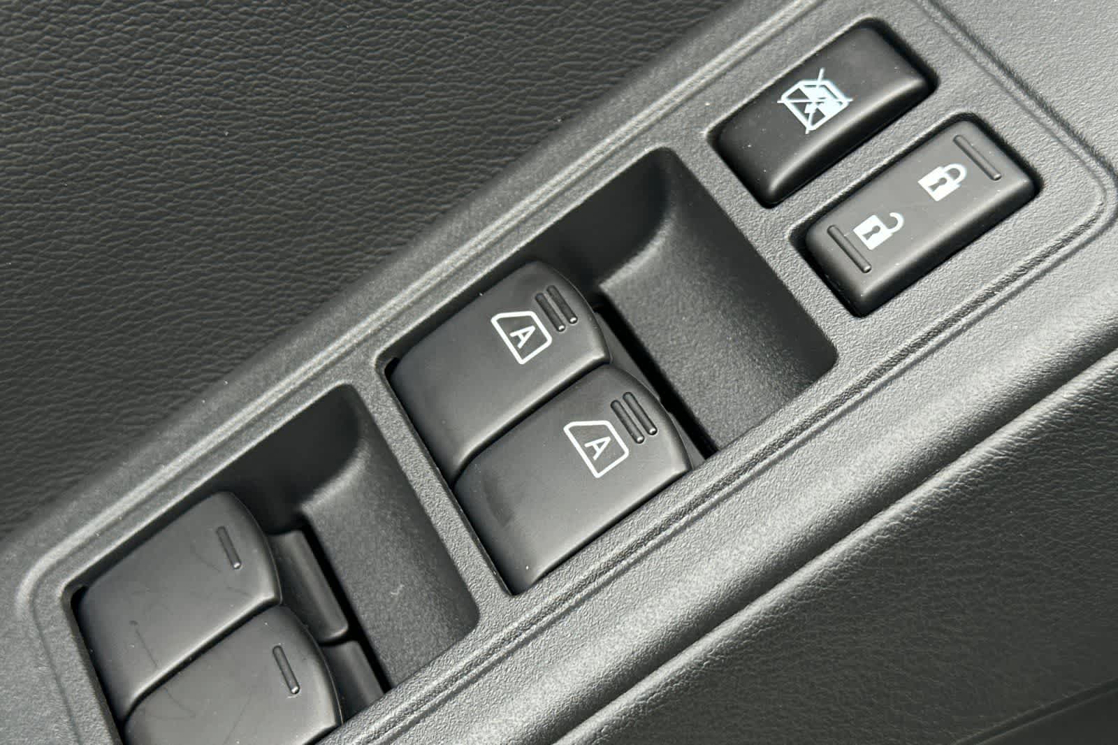 Thumbnail: 2026 Nissan Frontier - 14