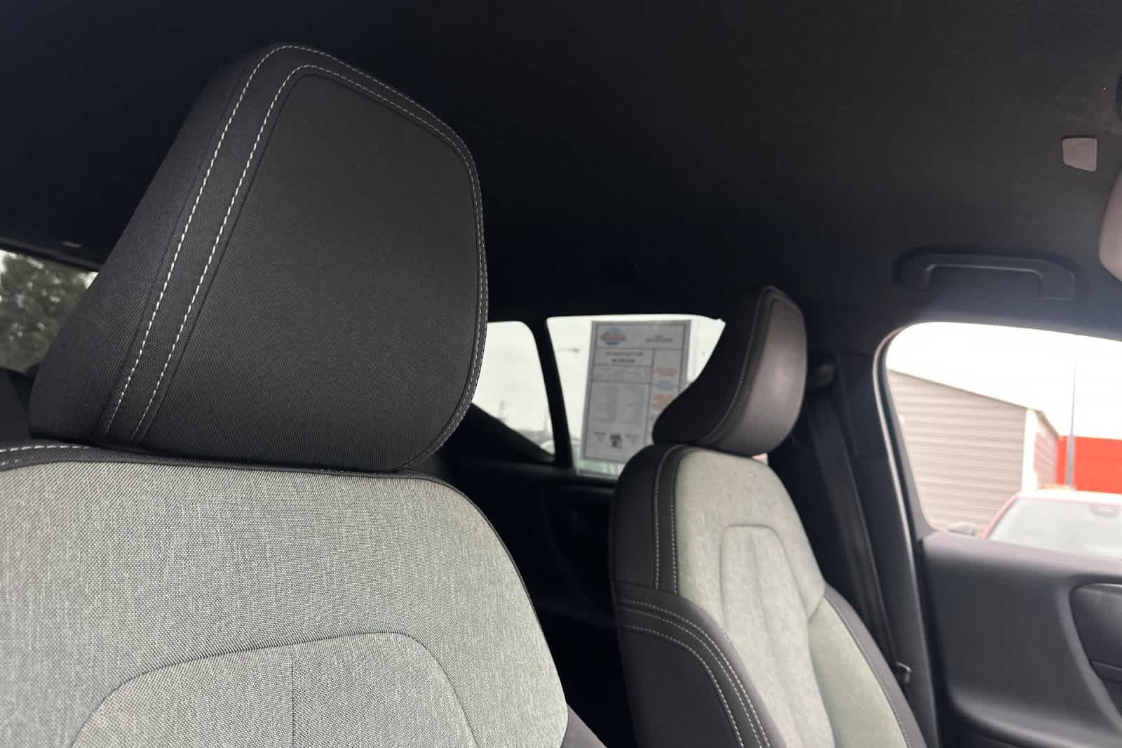 Thumbnail: 2023 Volvo XC40 - 20