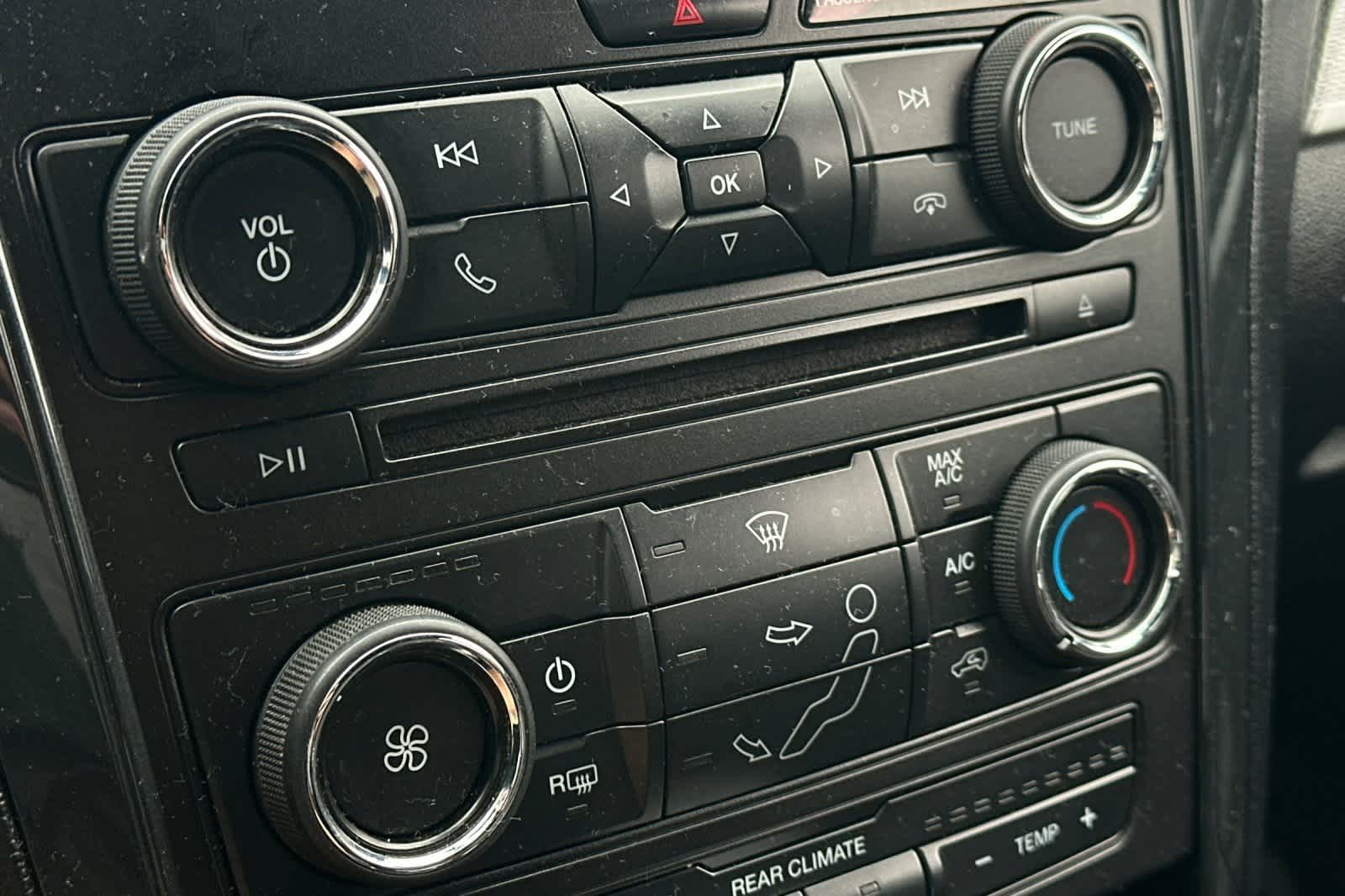 Thumbnail: 2017 Ford Explorer - 21