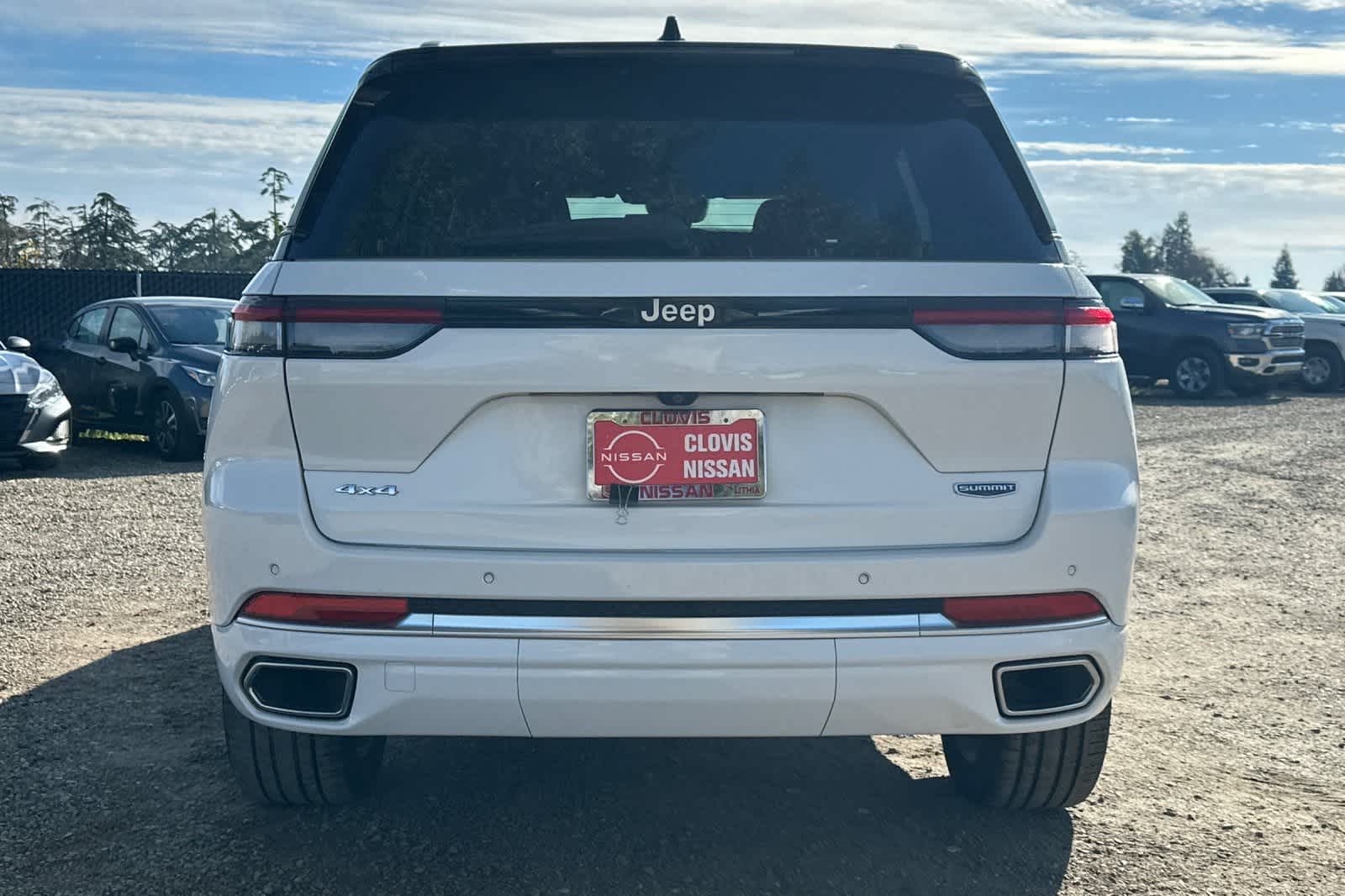 Thumbnail: 2023 Jeep Grand Cherokee - 8