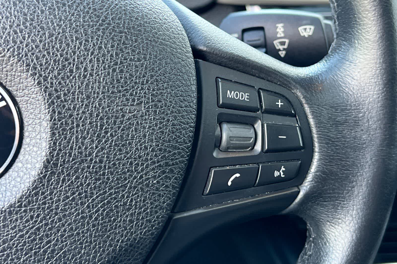 Thumbnail: 2016 BMW 3 Series - 29