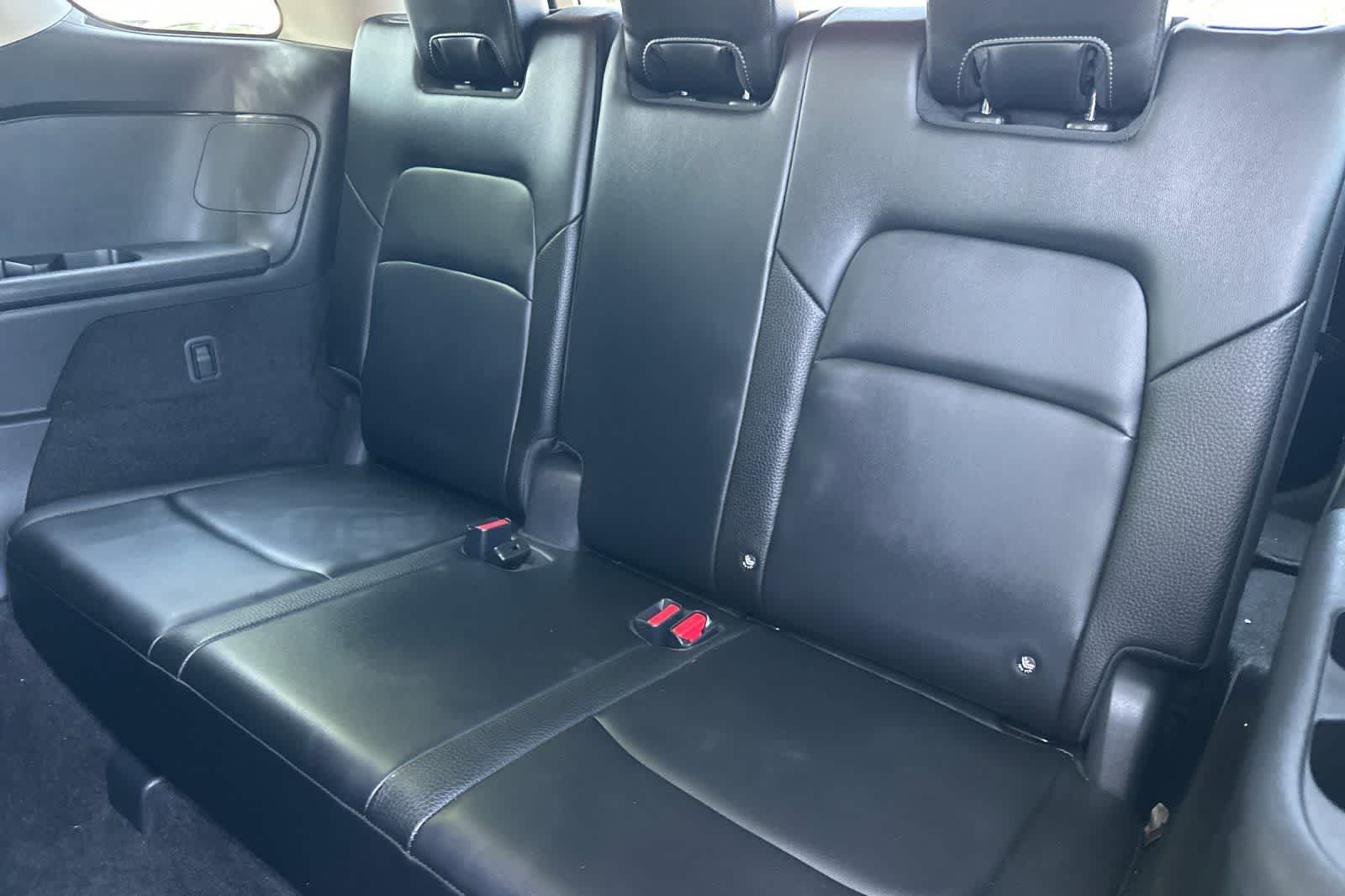 Thumbnail: 2023 Nissan Pathfinder - 17