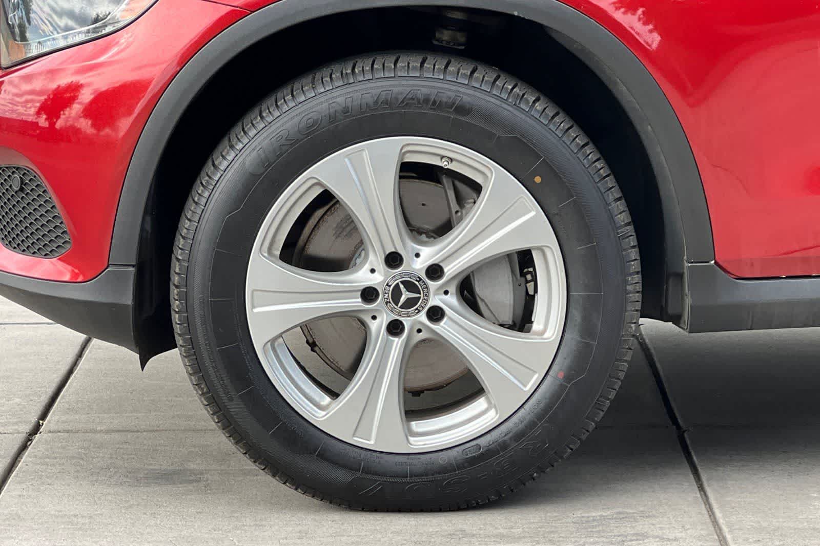 Thumbnail: 2018 Mercedes-Benz GLC - 36