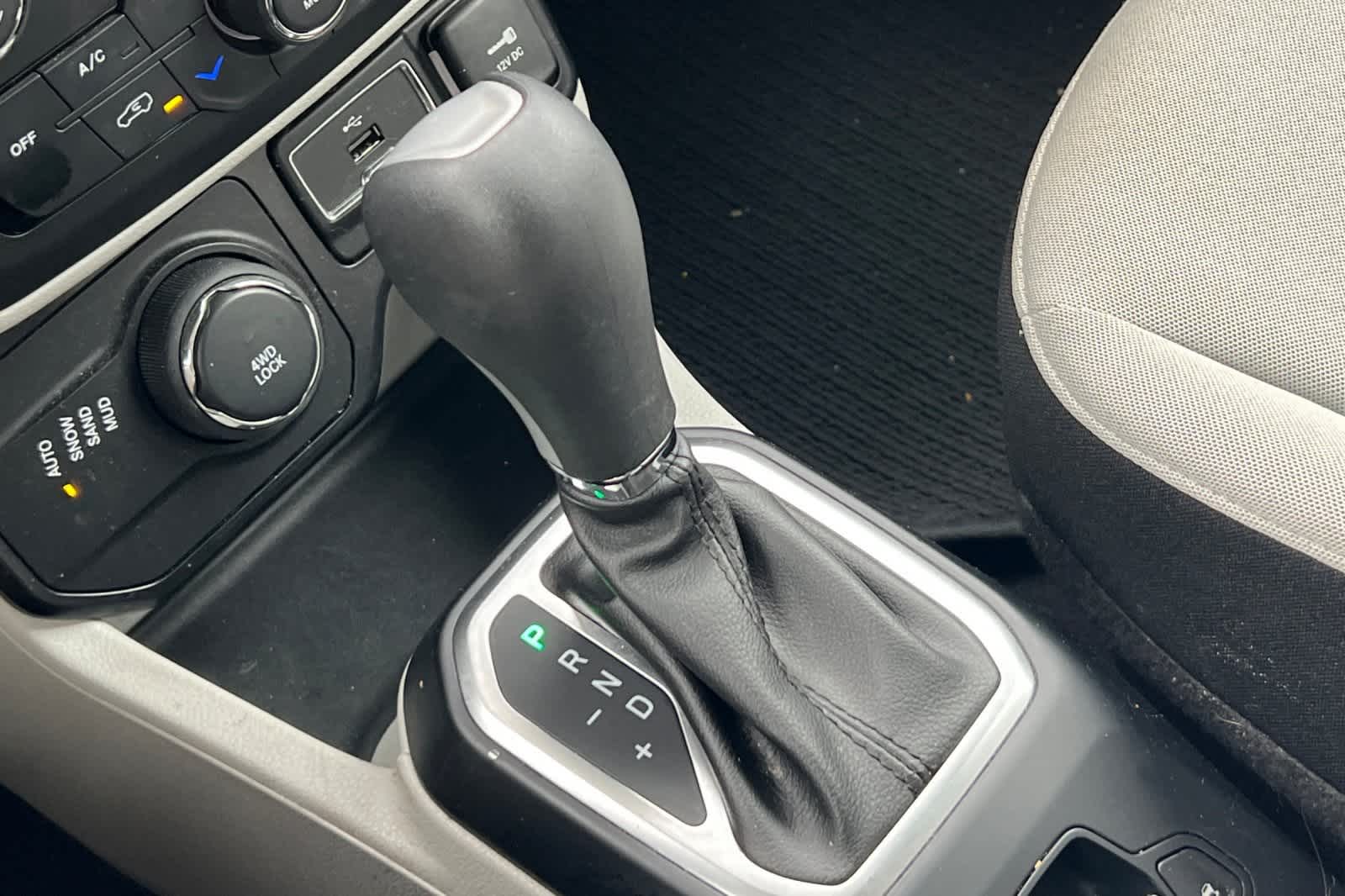 Thumbnail: 2018 Jeep Renegade - 24