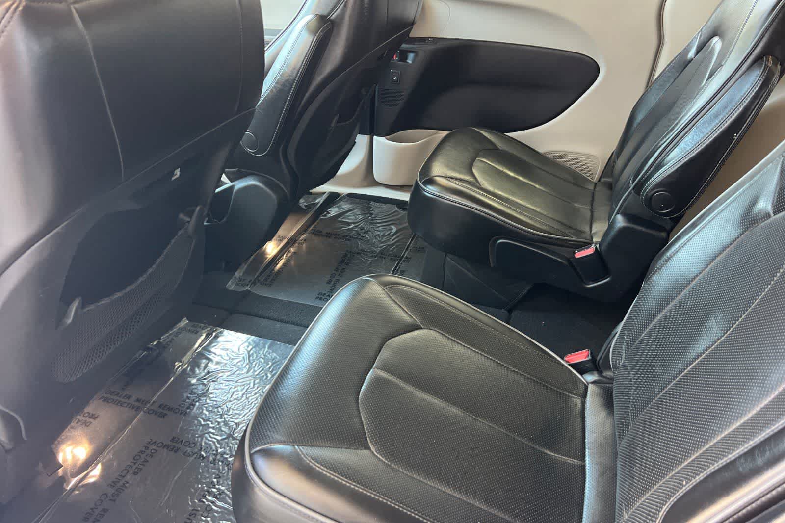 Thumbnail: 2020 Chrysler Pacifica - 5