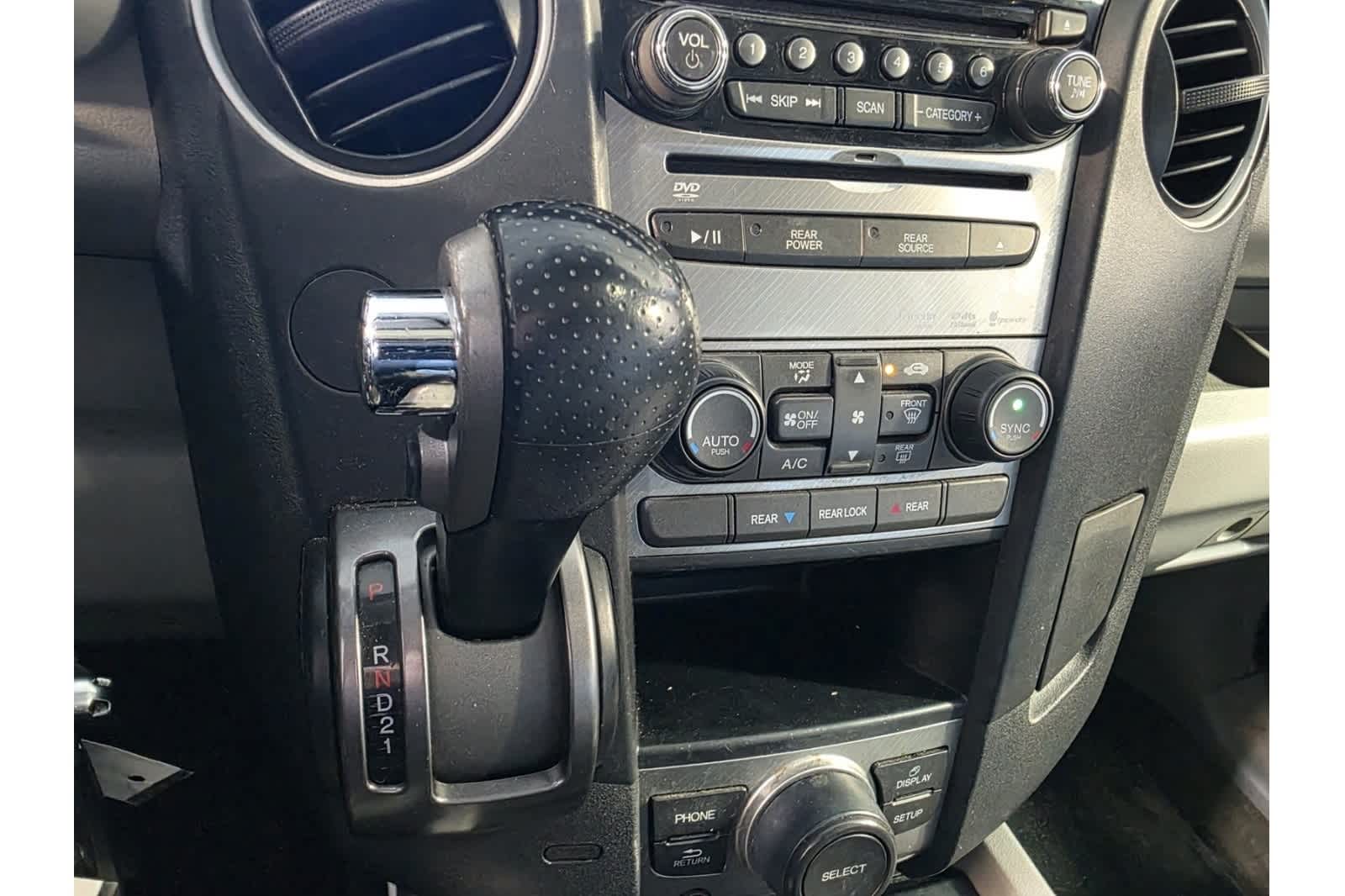 Thumbnail: 2015 Honda Pilot - 24