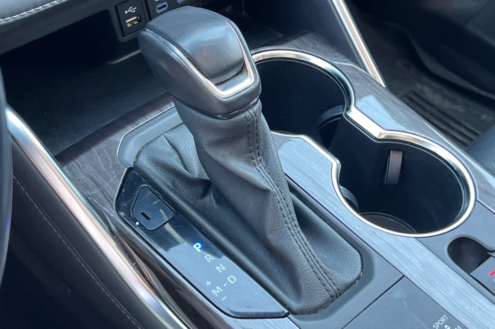 Thumbnail: 2022 Toyota Highlander - 26