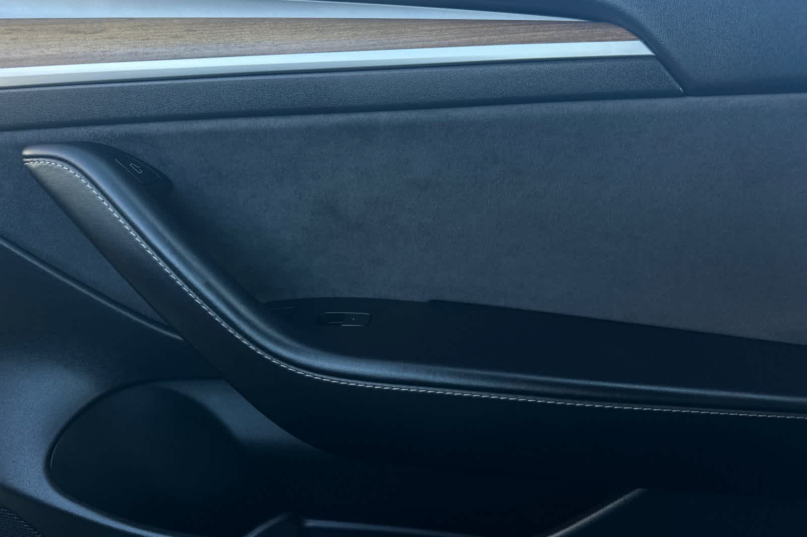 Thumbnail: 2019 Tesla Model 3 - 21