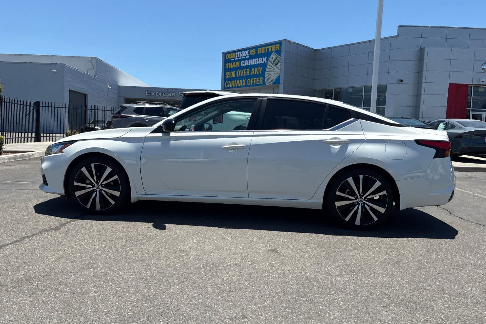 Thumbnail: 2022 Nissan Altima - 6