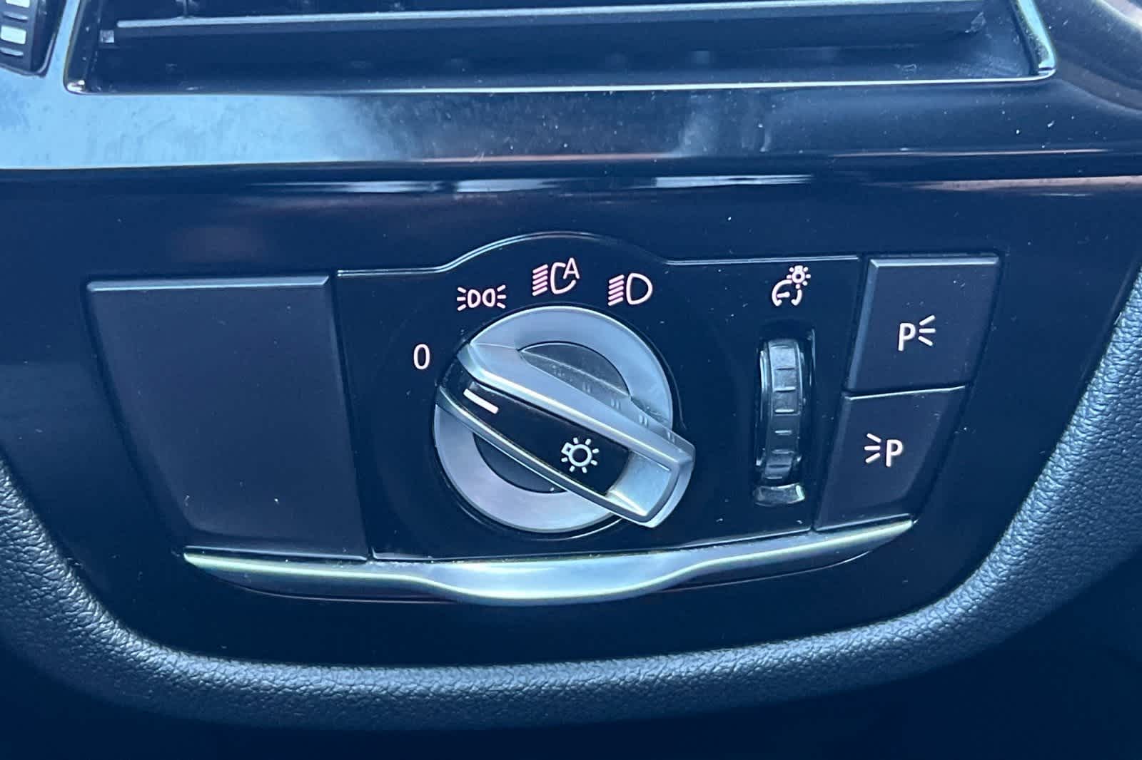 Thumbnail: 2020 BMW 5 Series - 33