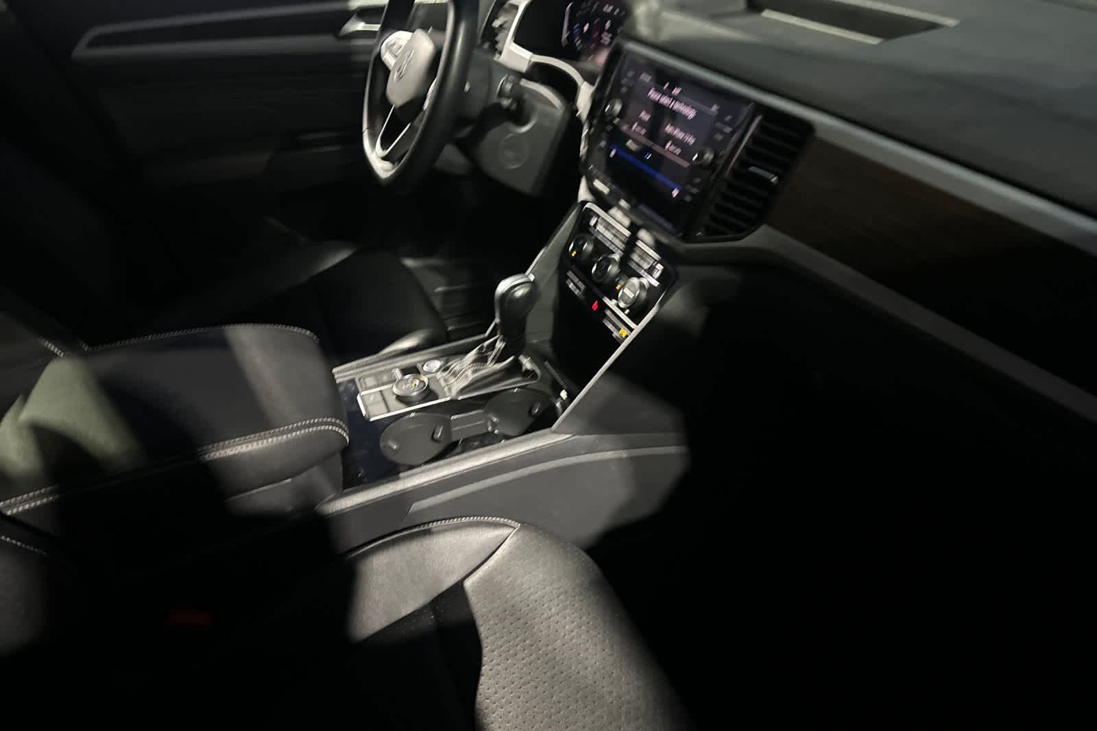 Thumbnail: 2022 Volkswagen Atlas - 17