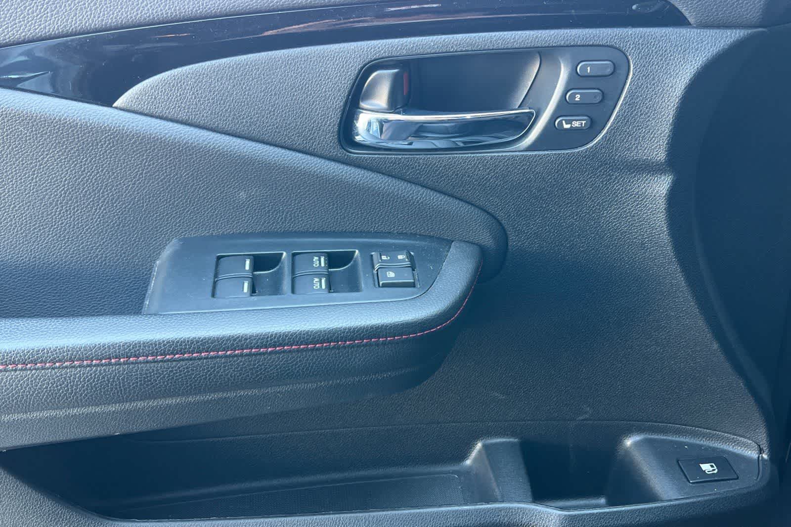 Thumbnail: 2023 Honda Ridgeline - 15