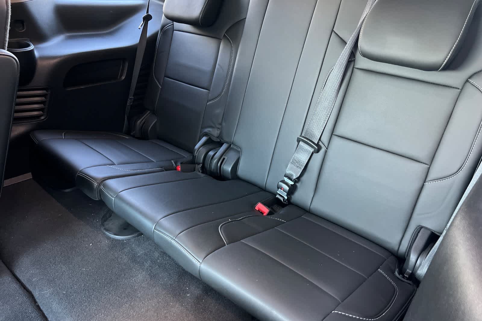 Thumbnail: 2019 Chevrolet Tahoe - 16