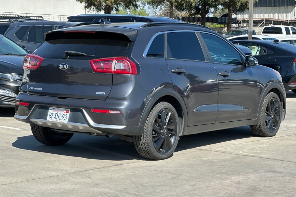 Used 2018 Kia Niro EX SUV