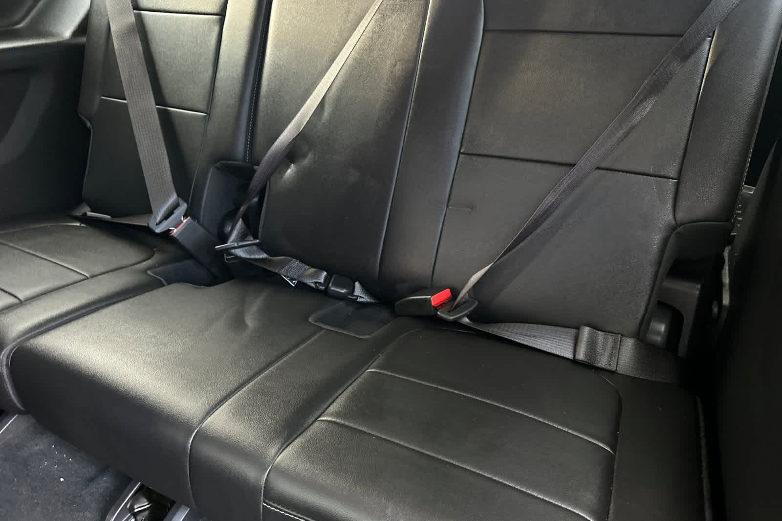 Thumbnail: 2023 Chevrolet Traverse - 17