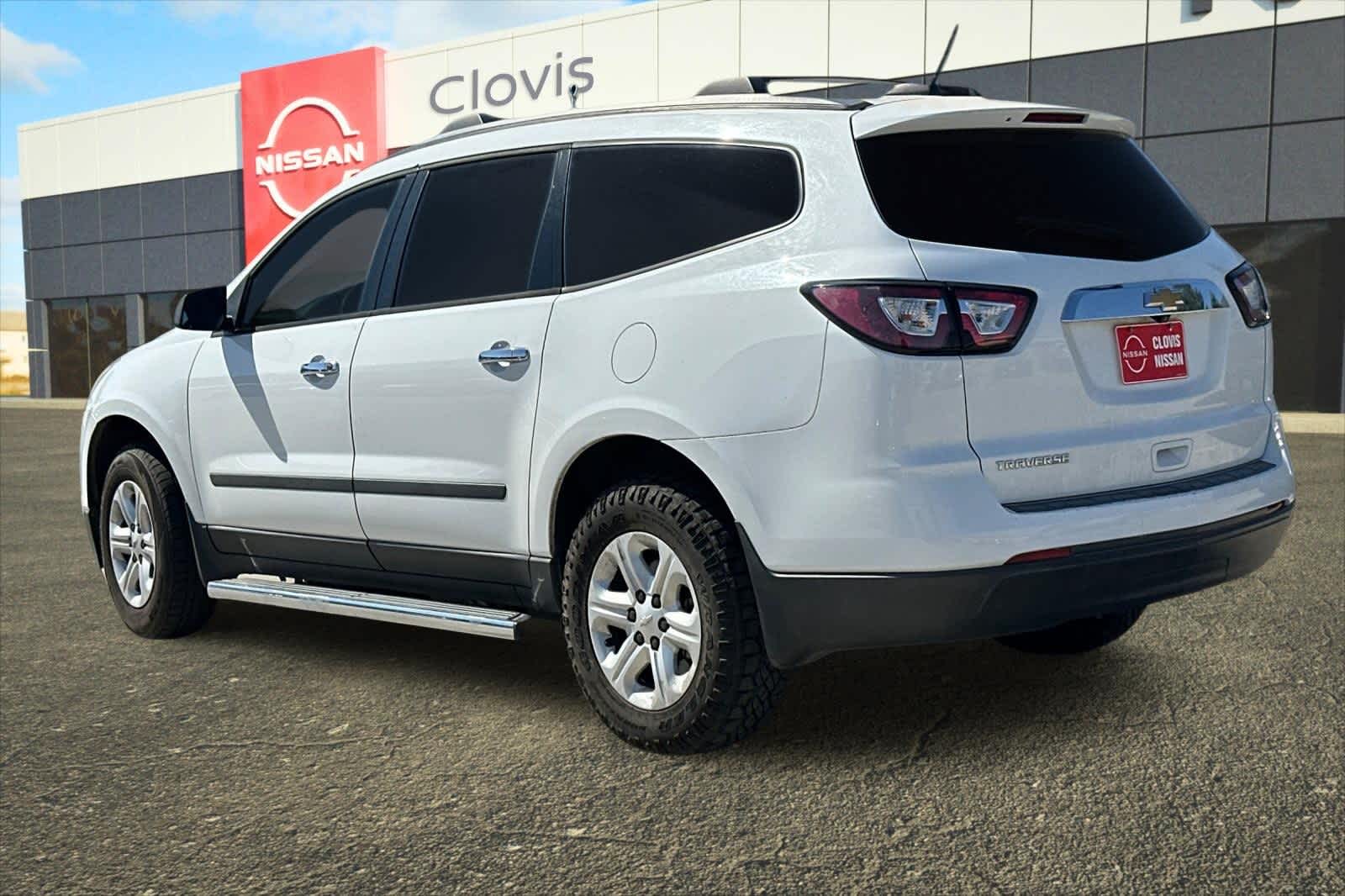 Thumbnail: 2017 Chevrolet Traverse - 7
