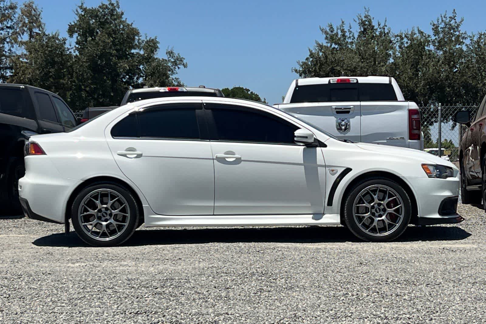 Thumbnail: 2015 Mitsubishi Lancer Evolution - 9