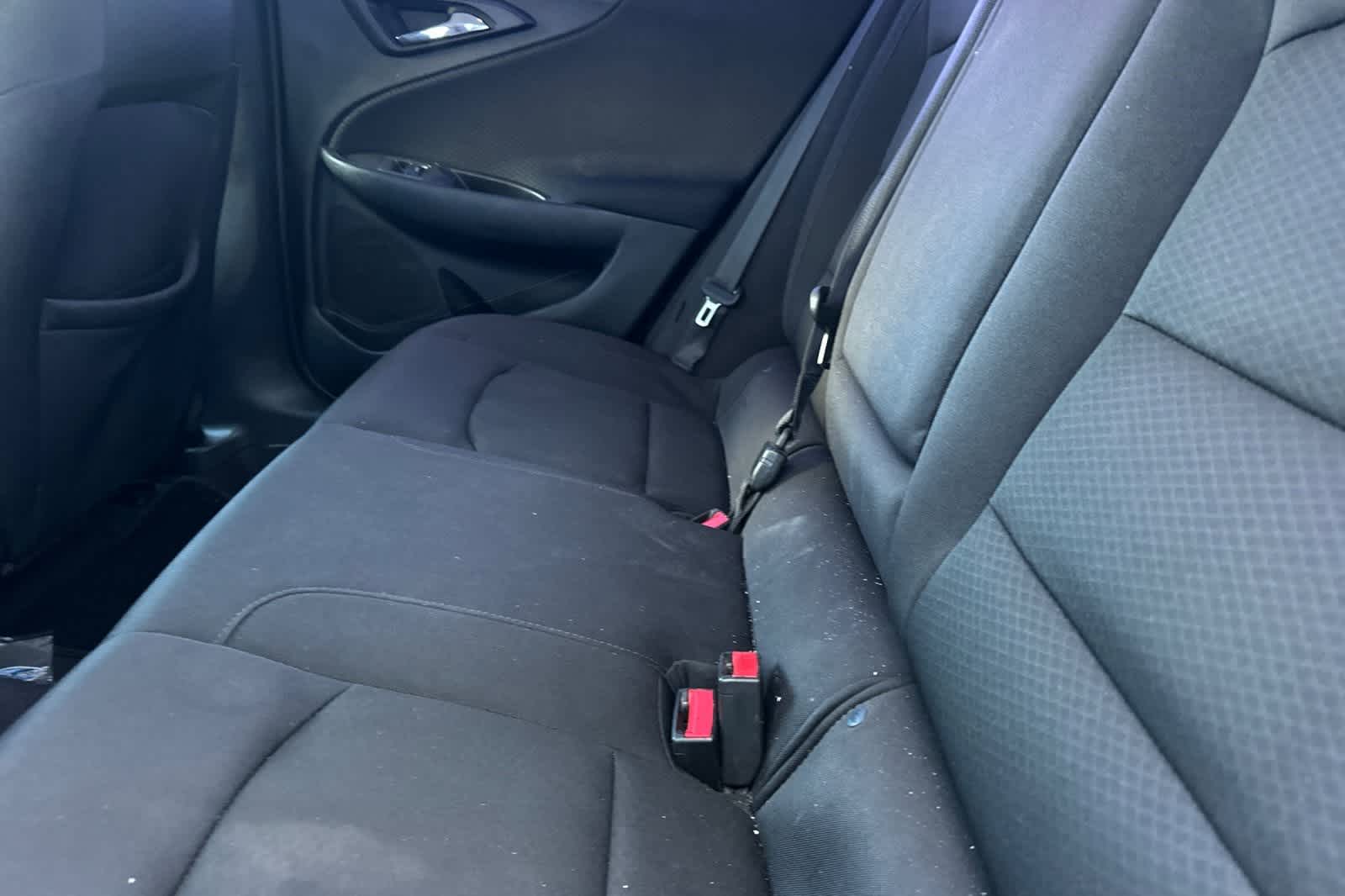 Thumbnail: 2017 Chevrolet Malibu - 5